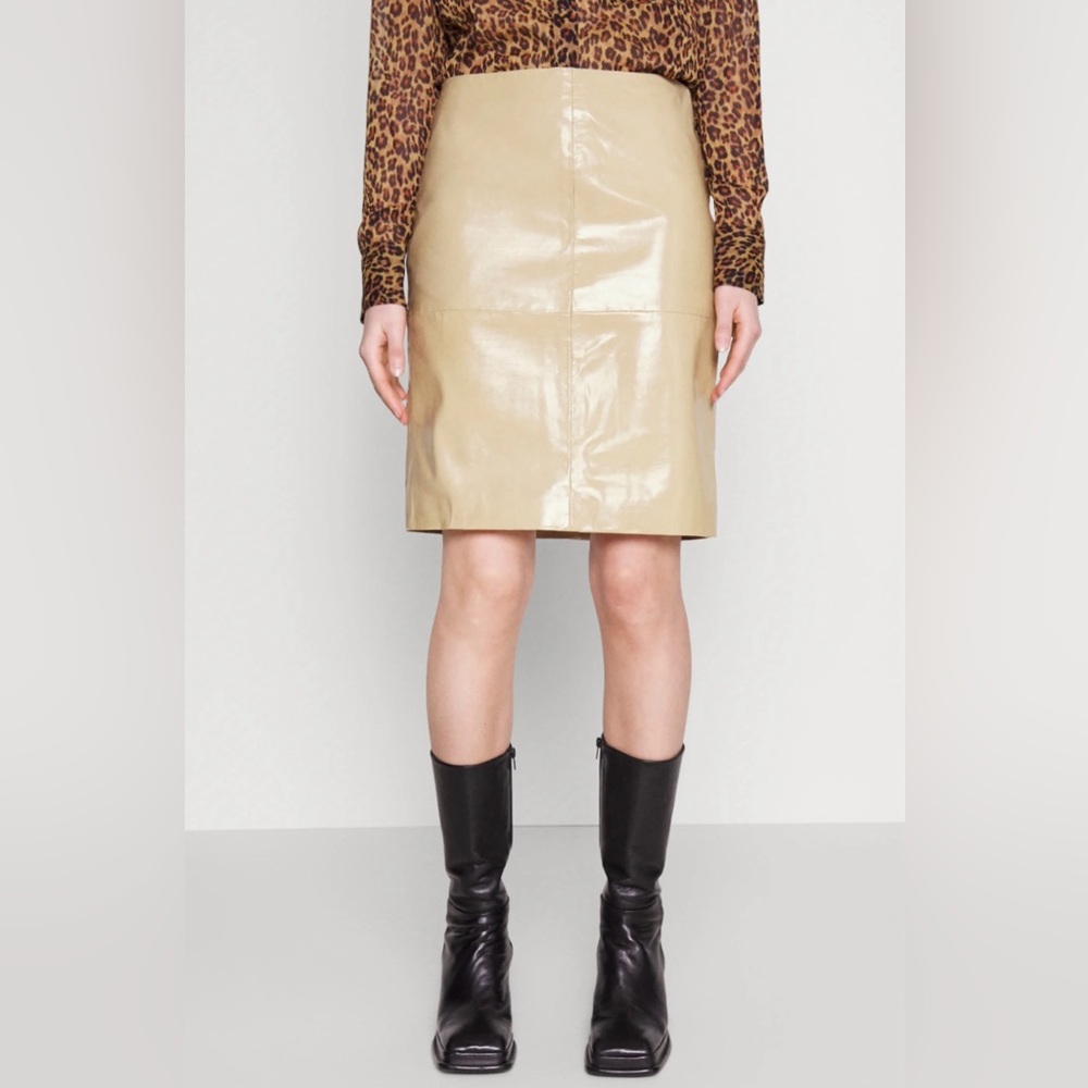 Luxury Lambskin Leather Skirt ‘Cecilia’ - in Cornstalk Neutral- Size XS (34) - Picture 1 of 10